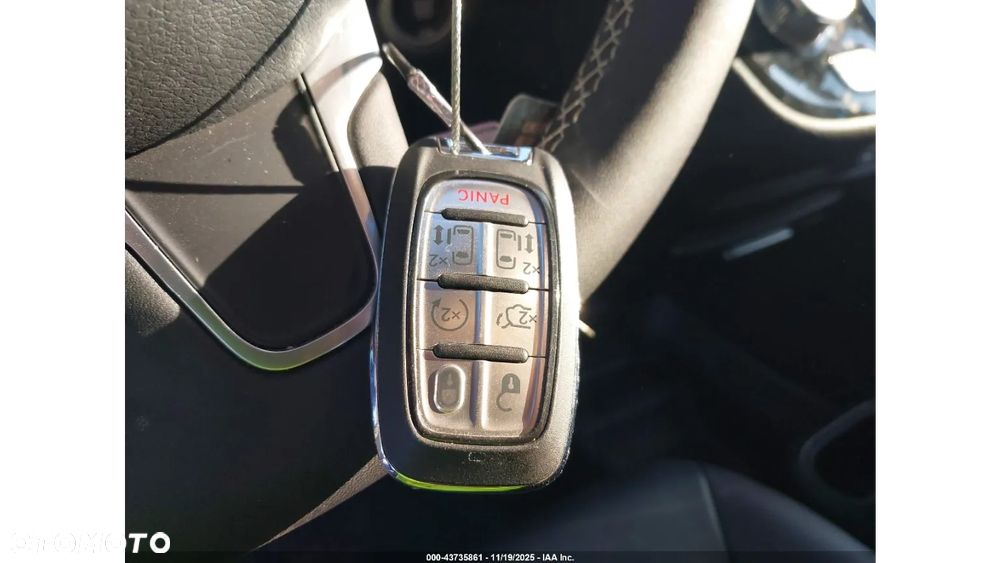 Chrysler Pacifica - 13