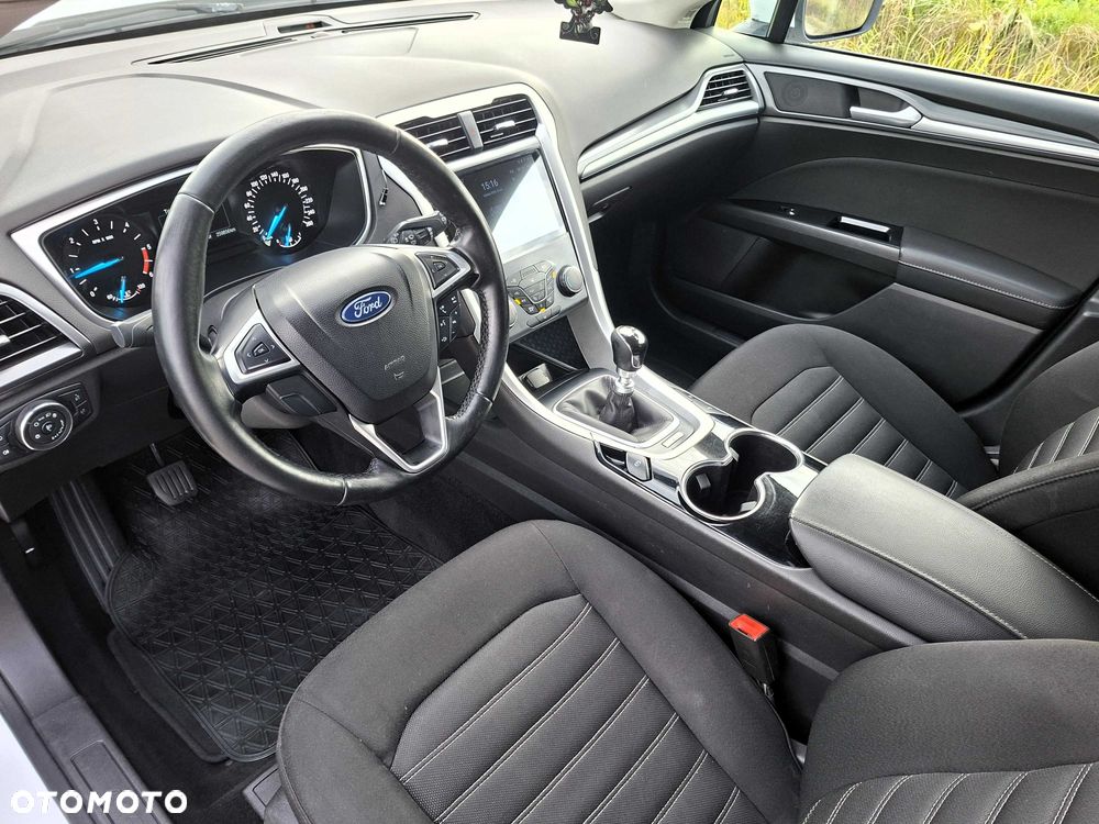 Ford Mondeo - 10