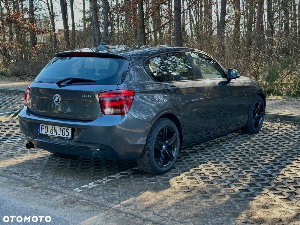 BMW Seria 1 118i Sport Line - 4