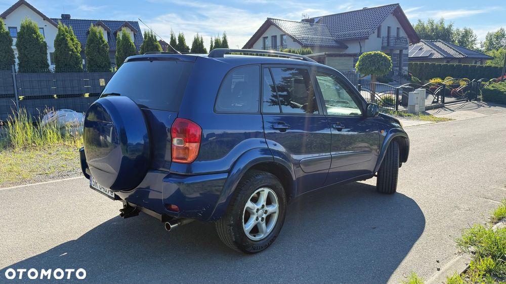 Toyota RAV4 2.0 VVT-i 4x4 - 4