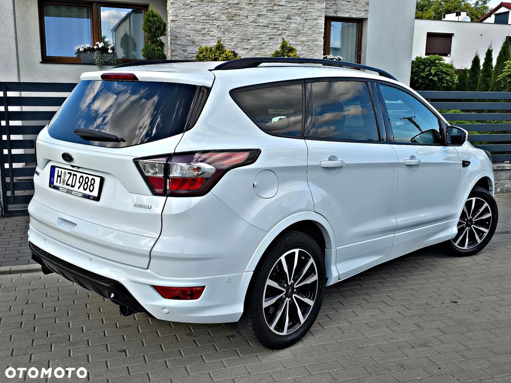 Ford Kuga 1.5 EcoBoost 2x4 ST-Line - 11