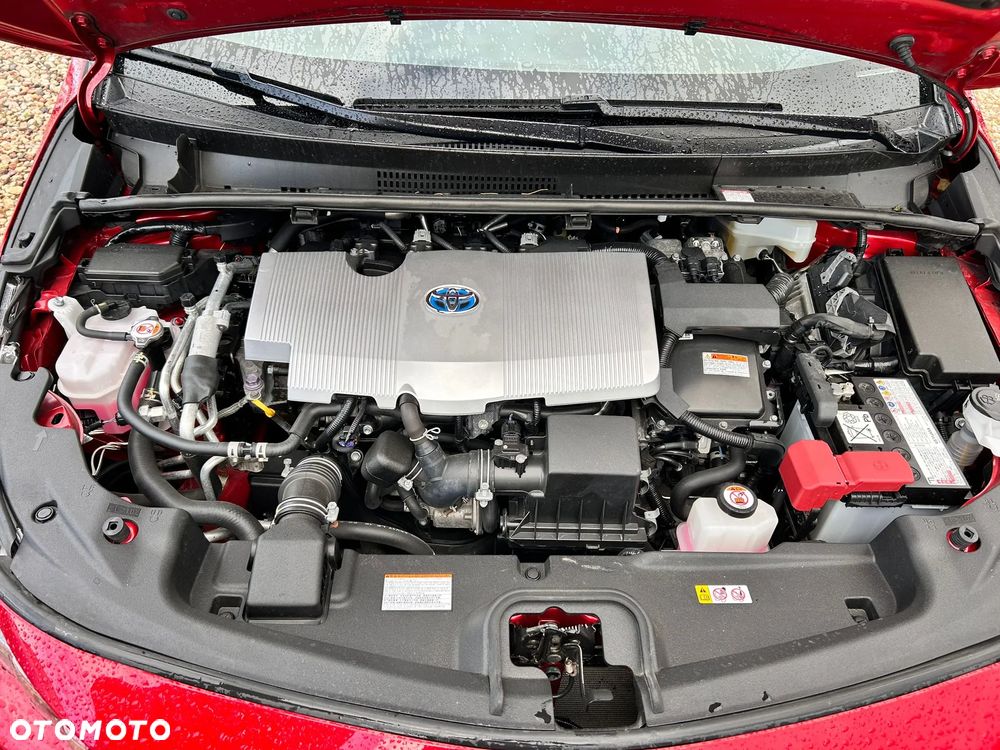 Toyota Prius Plug-in Hybrid - 2