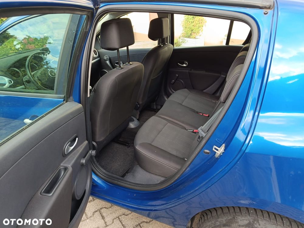 Renault Clio - 9