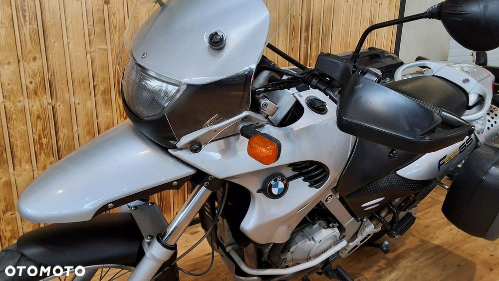 BMW F - 24