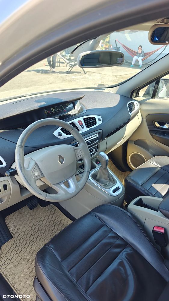 Renault Grand Scenic 2.0 16V 140 CVT Luxe - 9