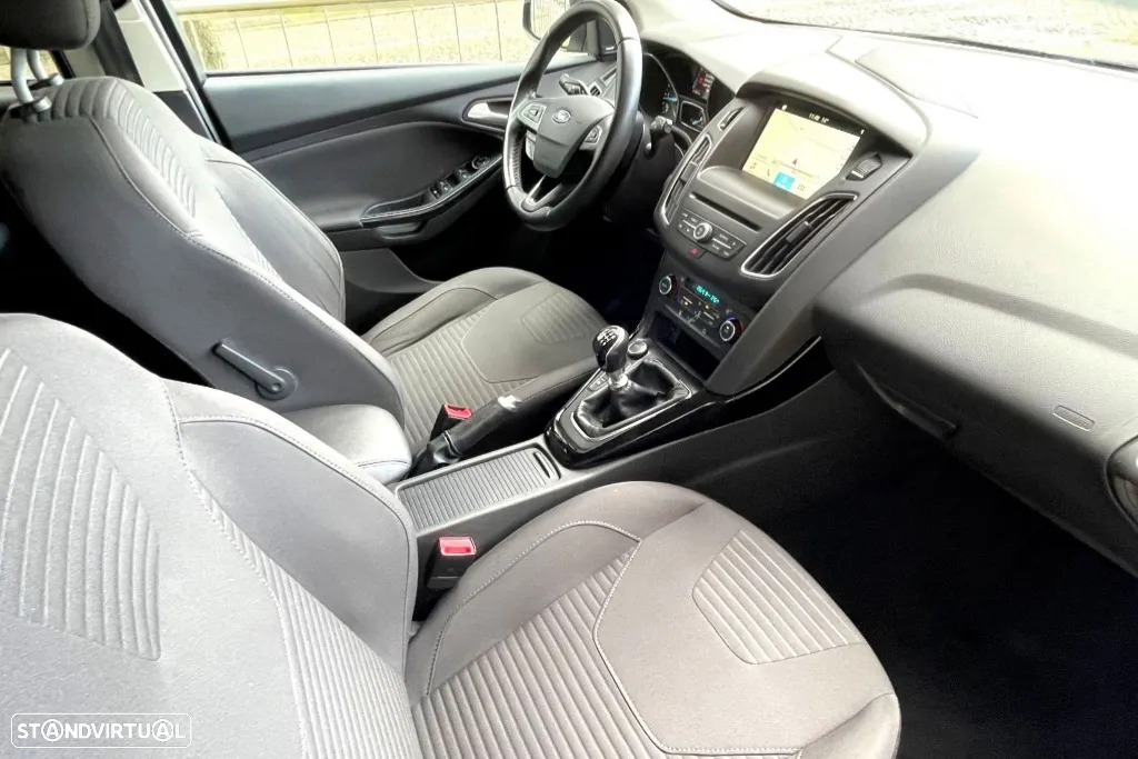 Ford Focus SW 1.5 TDCi Titanium - 14