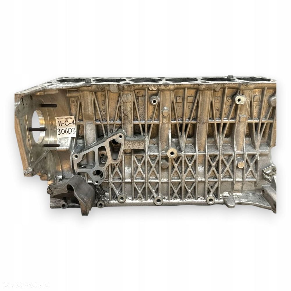 BLOK SILNIKA BMW E60 E61 E90 E91 E65 X3 E83 3.0 D DIESEL M57D30 306D3 - 9