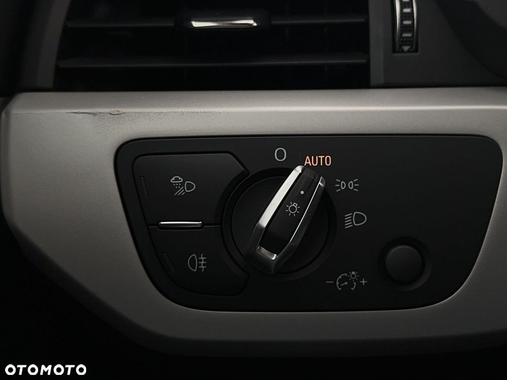 Audi A4 Limousine - 15
