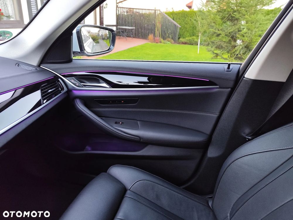BMW Seria 5 520d Luxury Line - 13