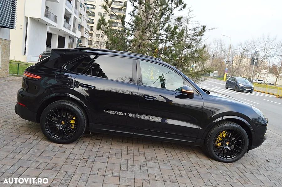 Porsche Cayenne Tiptronic S Platinum Edition - 29