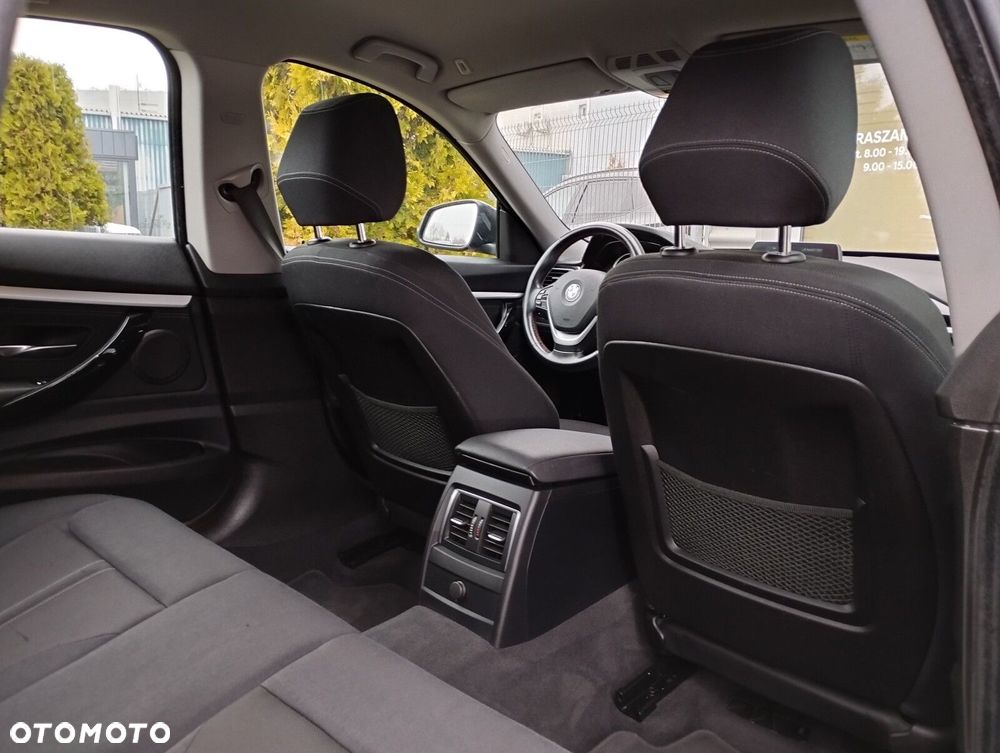 BMW 3GT 320i GPF Sport Line - 12