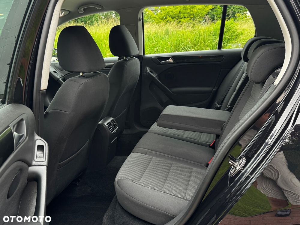 Volkswagen Golf 1.6 TDI BMT Comfortline - 21