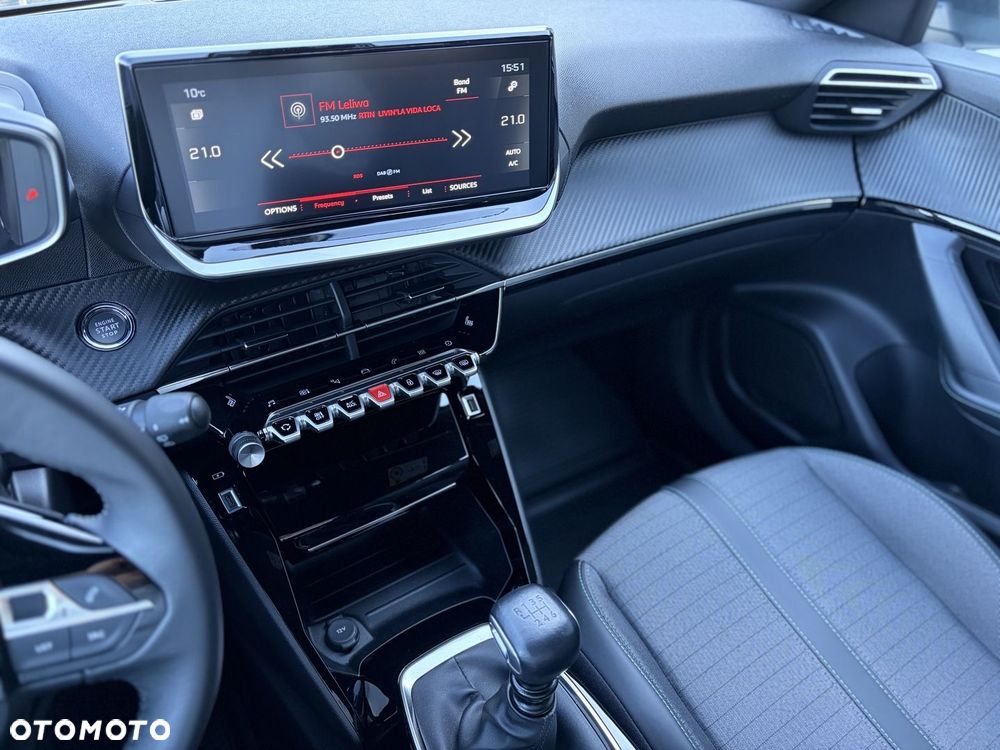 Peugeot 2008 - 11
