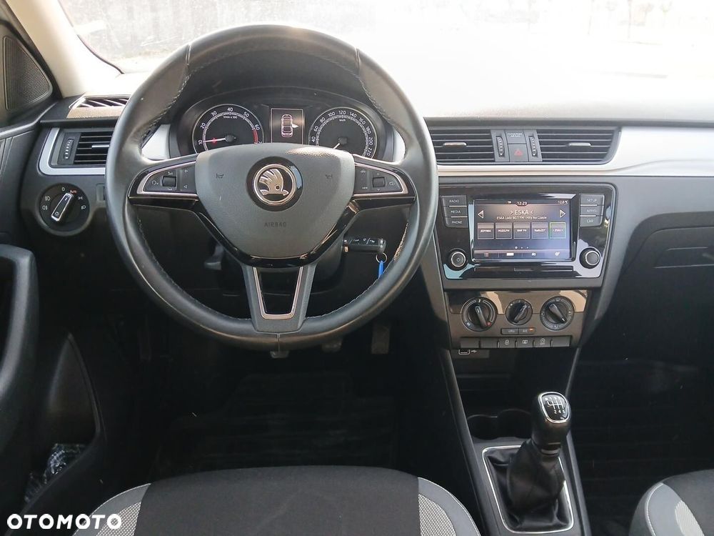 Skoda RAPID 1.0 TSI Ambition - 24
