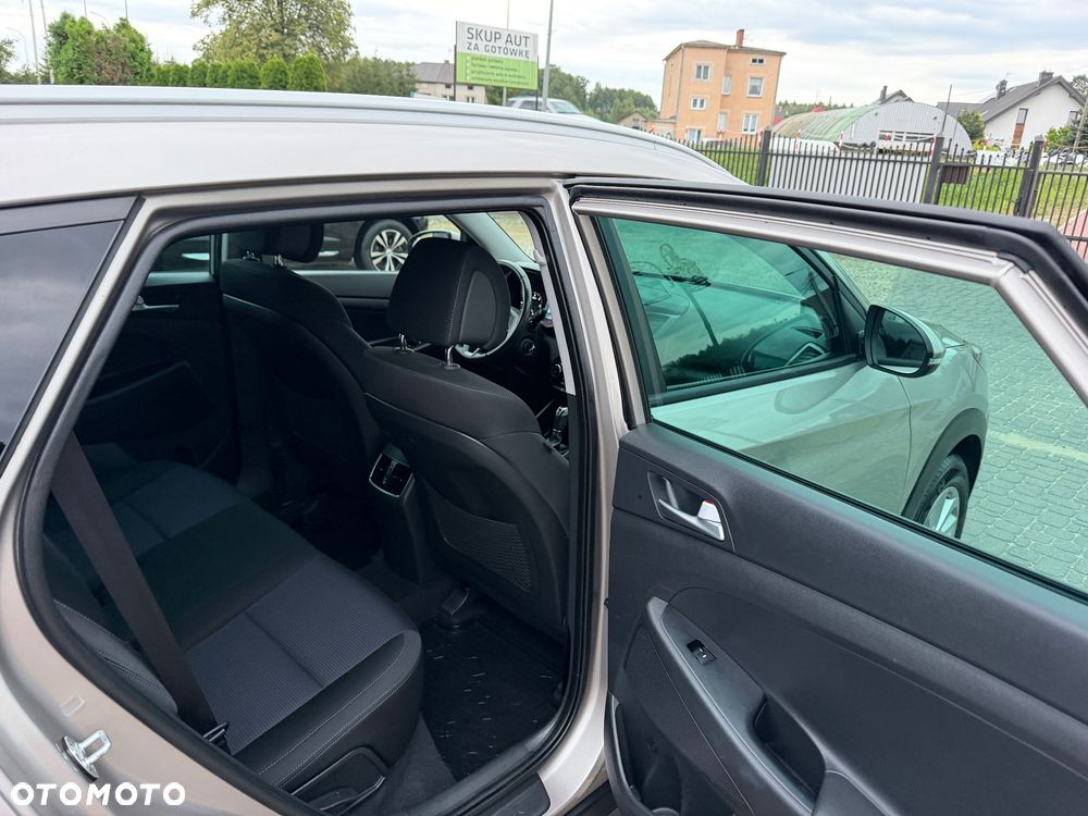 Hyundai Tucson 1.7 CRDI BlueDrive Style 2WD DCT - 18