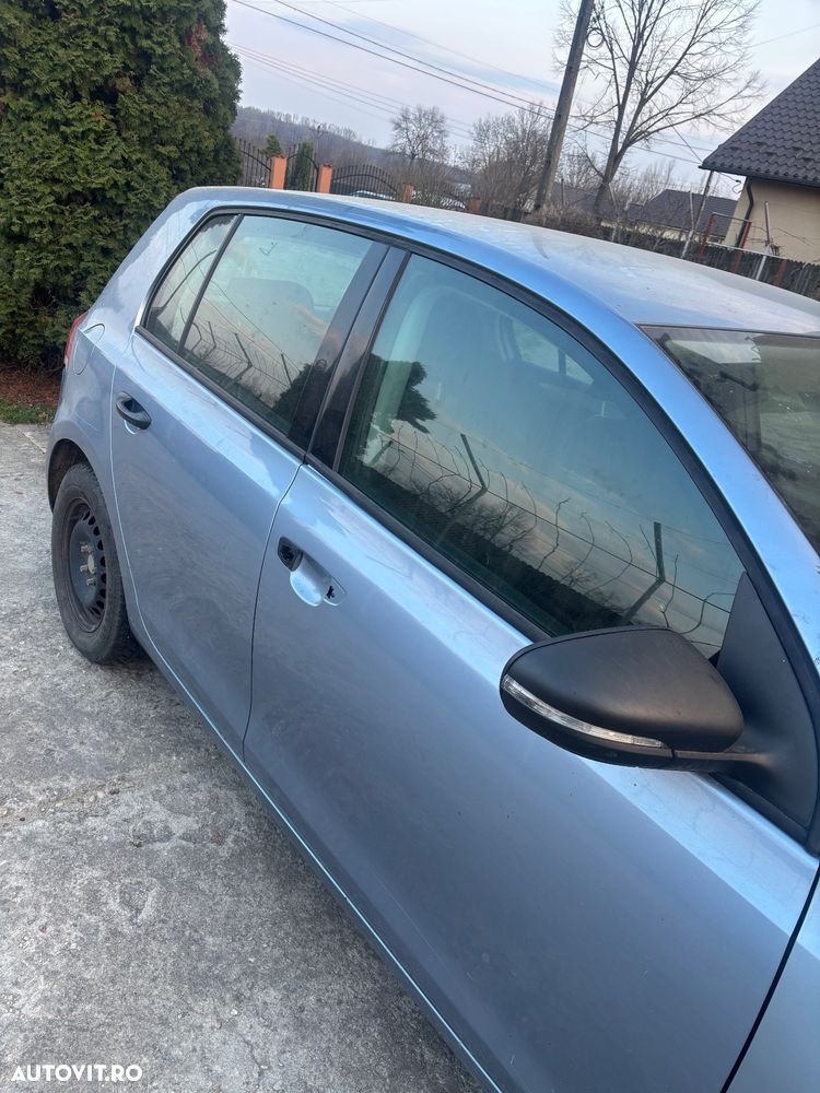 Volkswagen Golf - 22