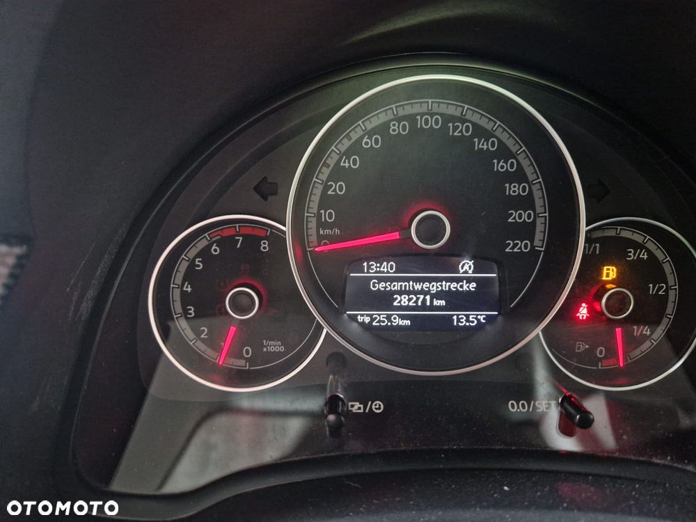 Volkswagen up! United - 15