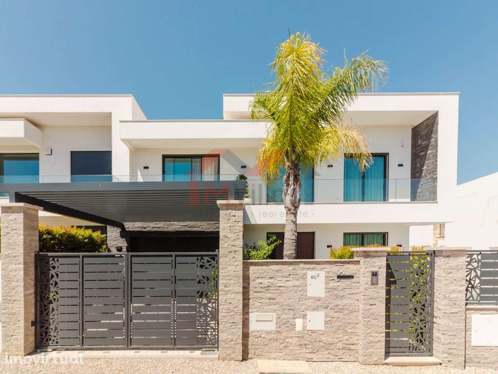 Moradia V4 com piscina e garagem - Almancil - Grande imagem: 3/21