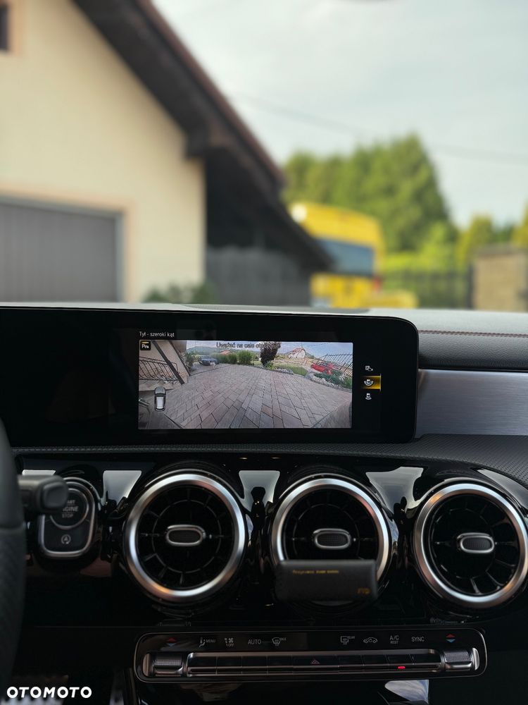 Mercedes-Benz CLA 200 d Shooting Brake 8G-DCT AMG Line - 2