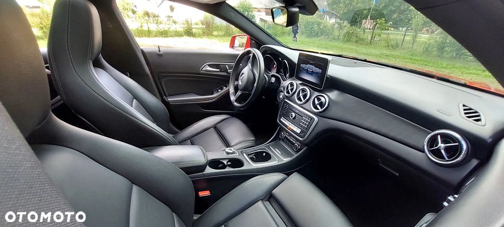 Mercedes-Benz CLA 250 7G-DCT - 7