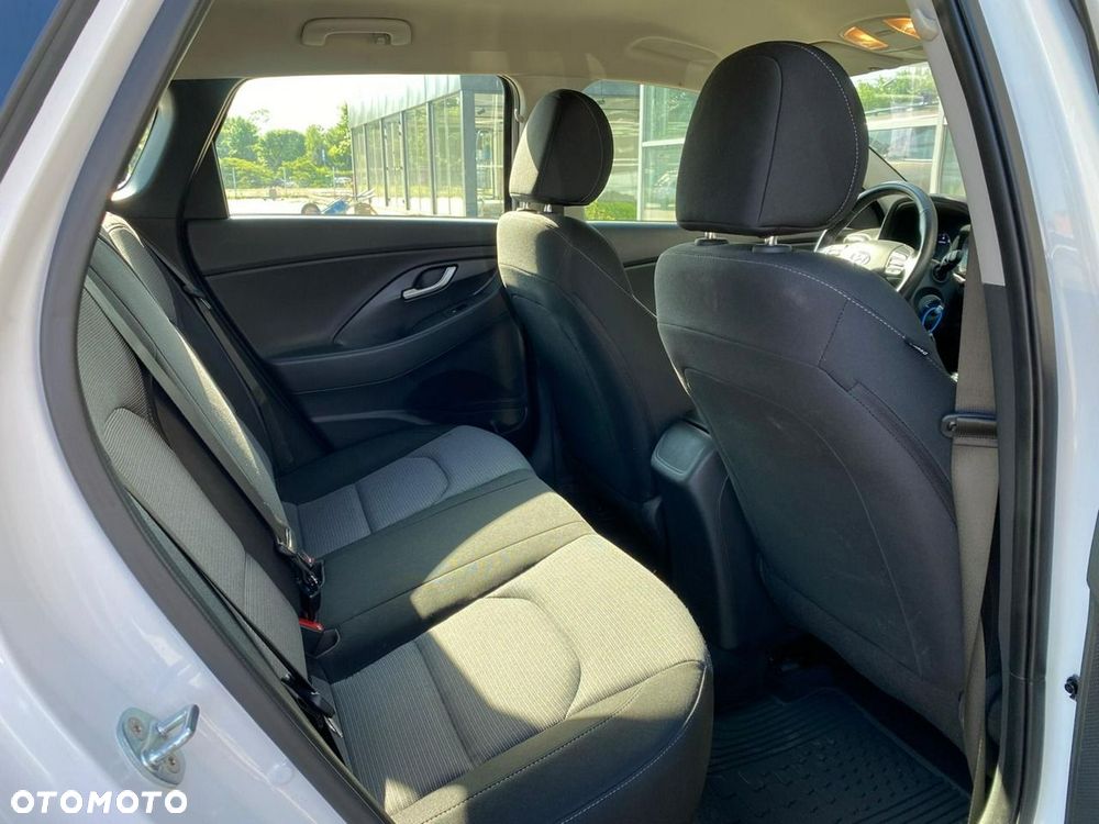 Hyundai i30 1.5 DPI Modern - 30