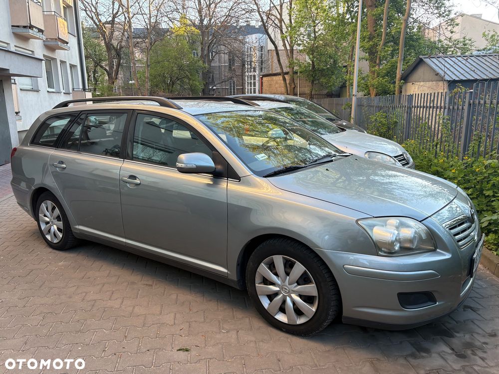 Toyota Avensis 1.8 VVT-i Sol - 8