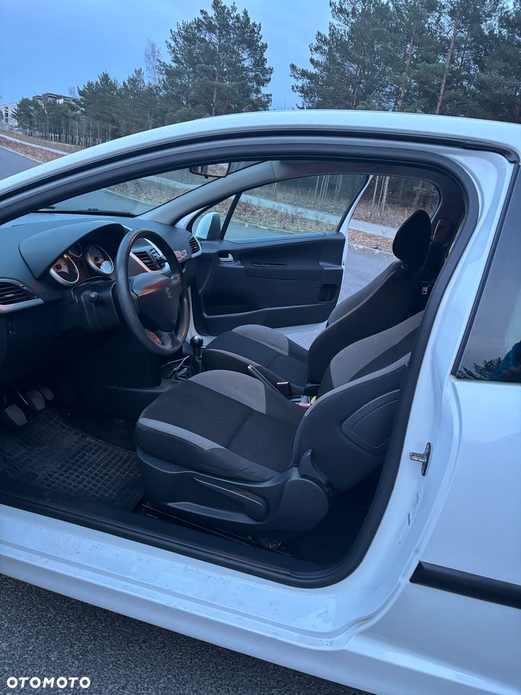 Peugeot 207 95 VTi Urban Move - 20