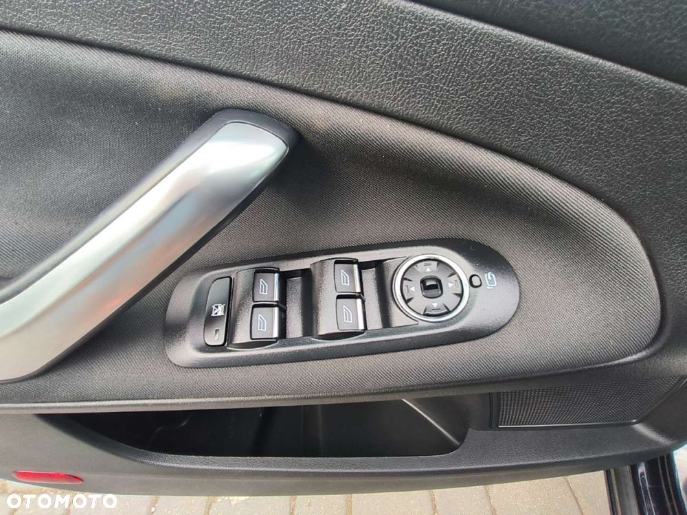 Ford Mondeo - 12