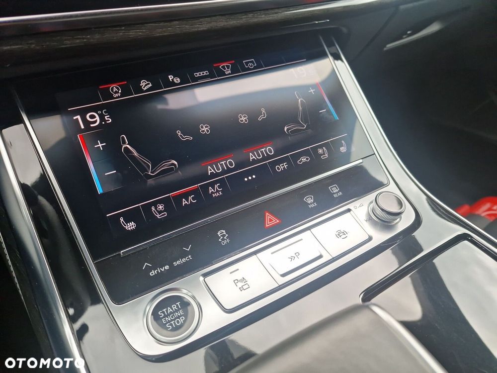 Audi Q8 55 TFSI mHEV Quattro Tiptronic - 16