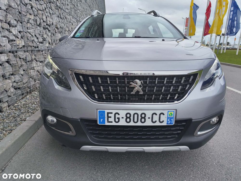 Peugeot 2008 1.2 Pure Tech Allure S&S - 15