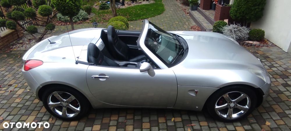 Pontiac Solstice - 24