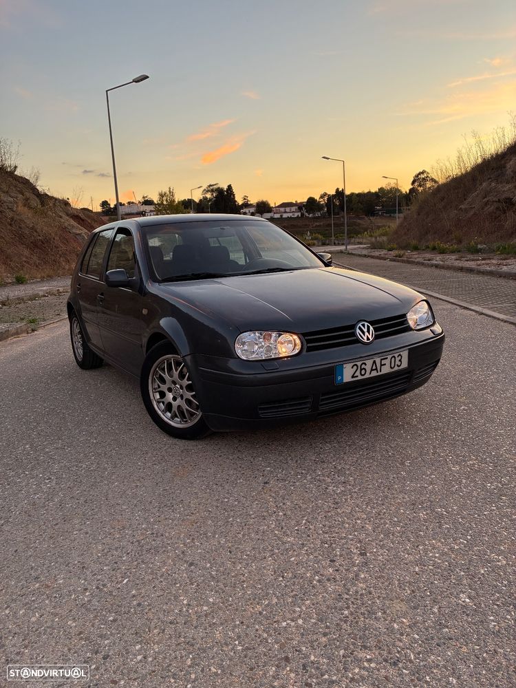 VW Golf 1.9 TDi 25 Anos - 1