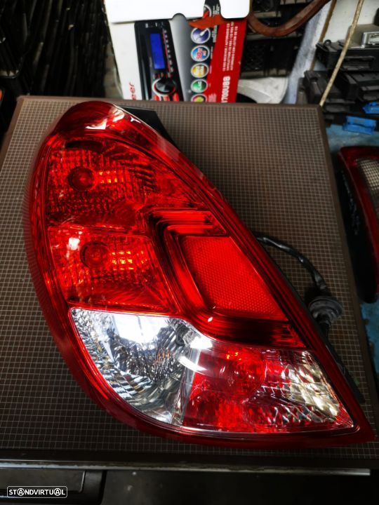 HYUNDAI I20 2014 FAROLIM TRAS ESQ FT059 - 1