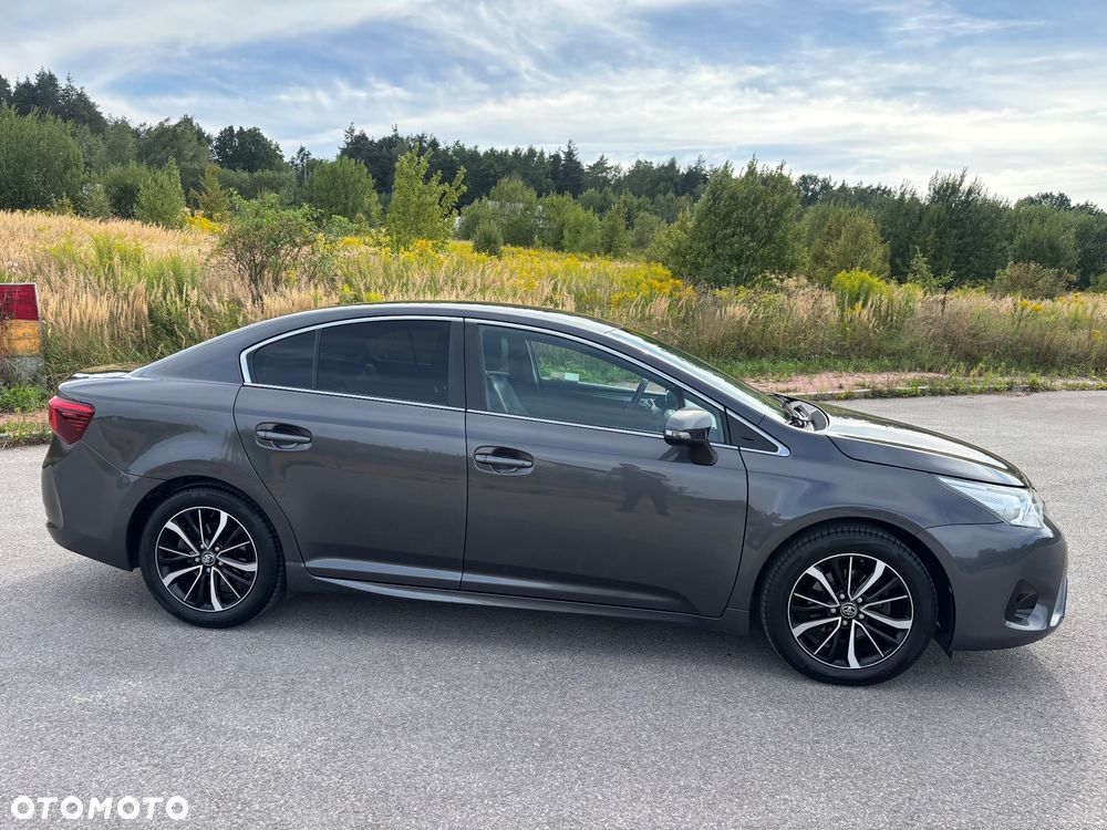 Toyota Avensis 1.8 Premium - 6