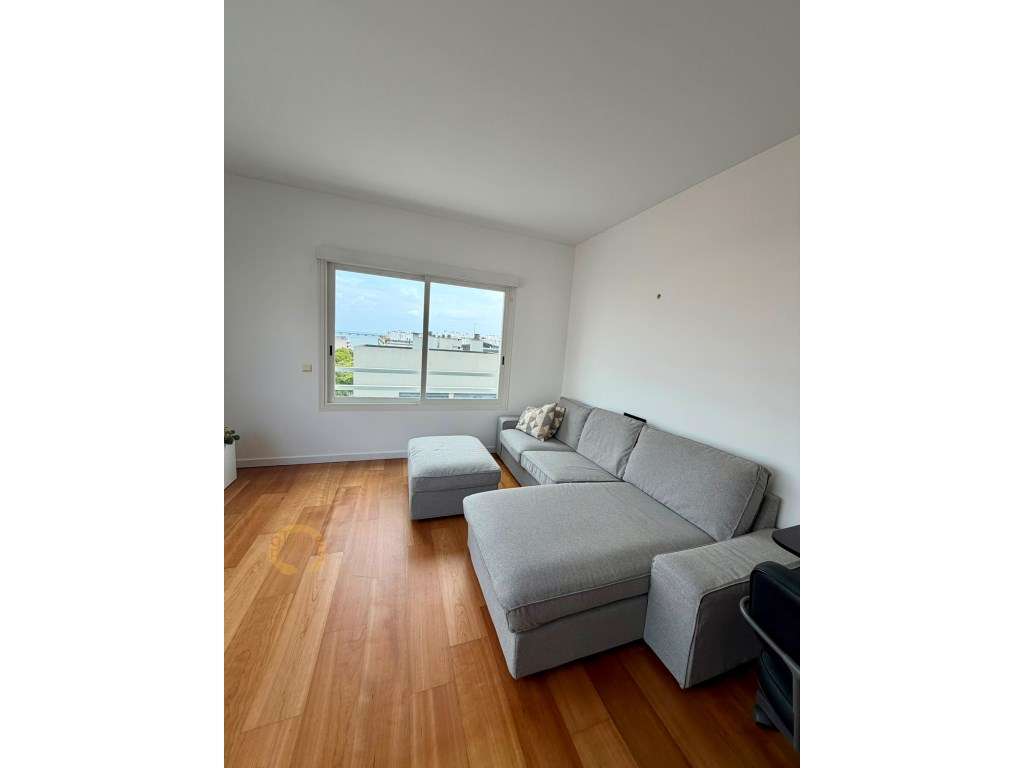 Apartamento T1 com 2 lugares de Parqueamento - Grande imagem: 5/16