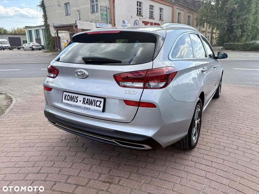 Hyundai i30 Kombi 1.5 T-GDI 48V-Hybrid Intro - 23