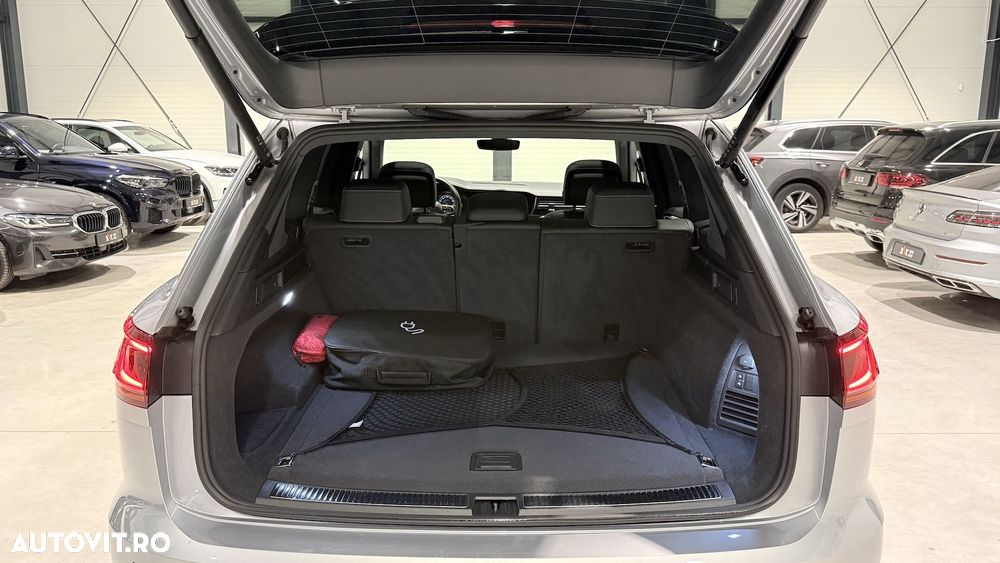 Volkswagen Touareg 3.0 V6 e-Hybrid 4Motion Aut. Elegance - 30