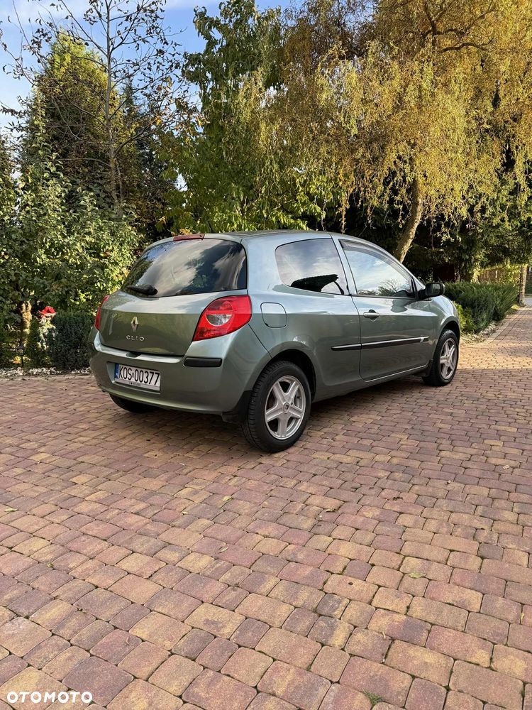Renault Clio - 5