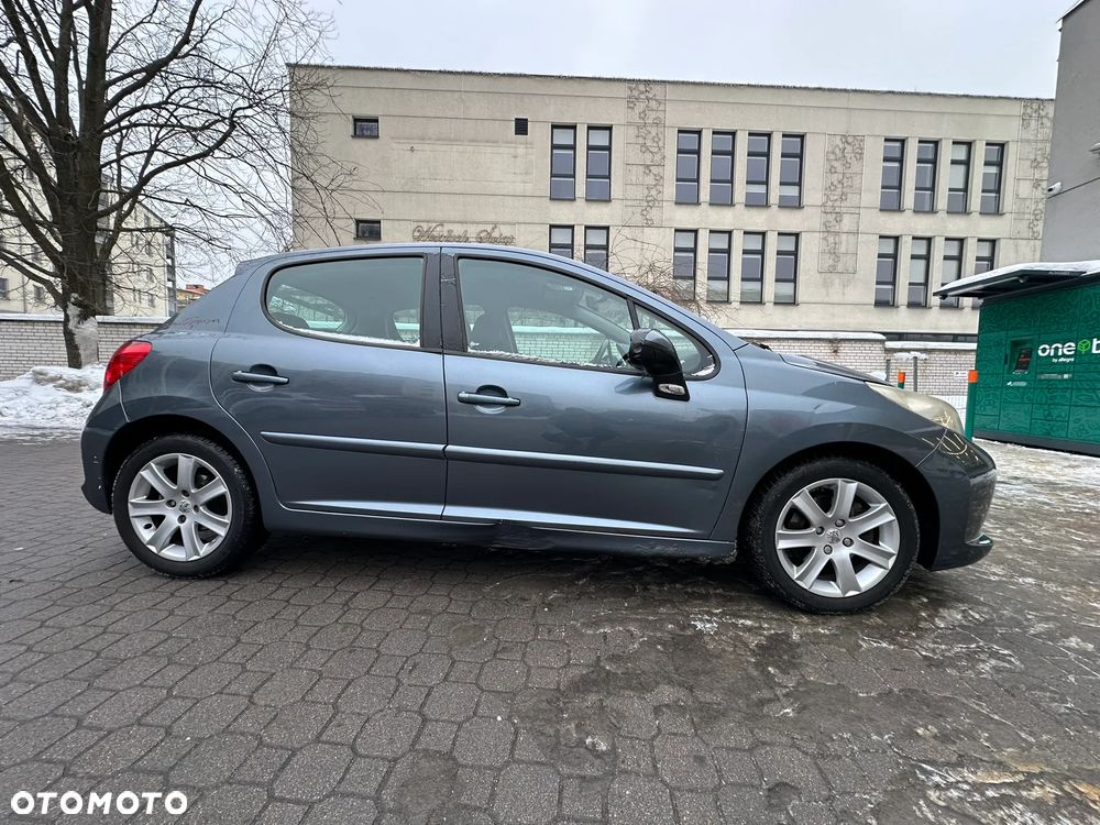 Peugeot 207 1.6 Trendy - 6