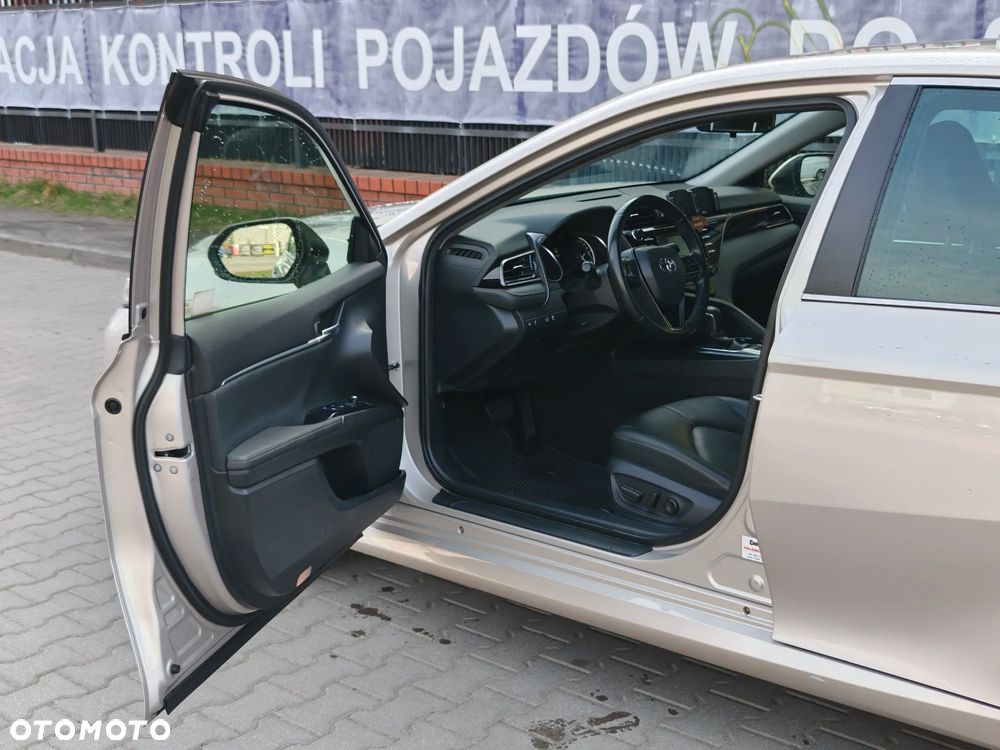 Toyota Camry Business Edition - 5