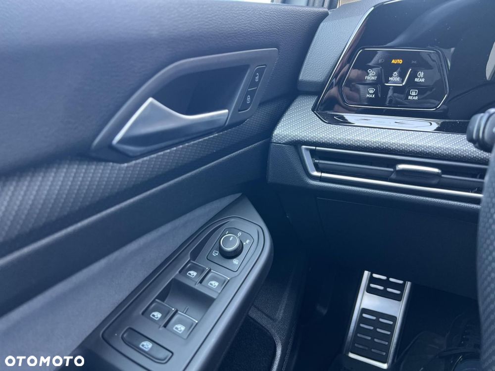 Volkswagen Golf 1.5 eTSI EVO R-Line DSG - 11