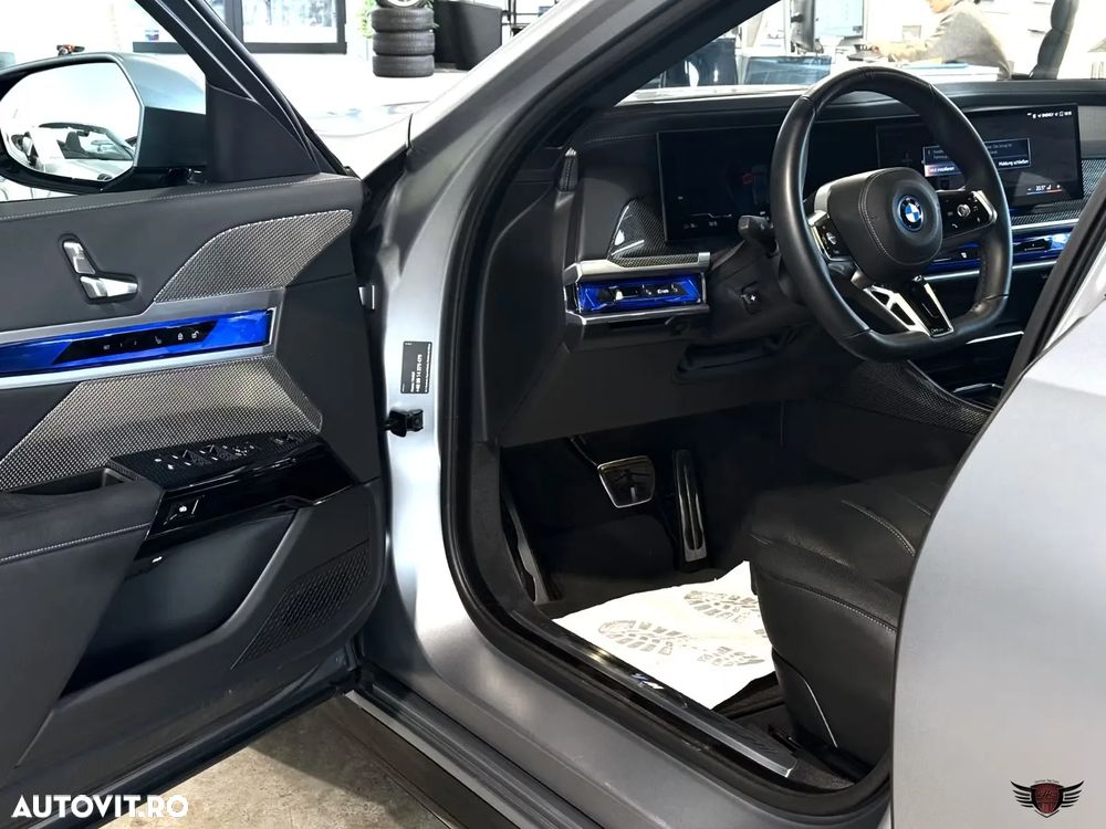 BMW i7 xDrive60 - 11