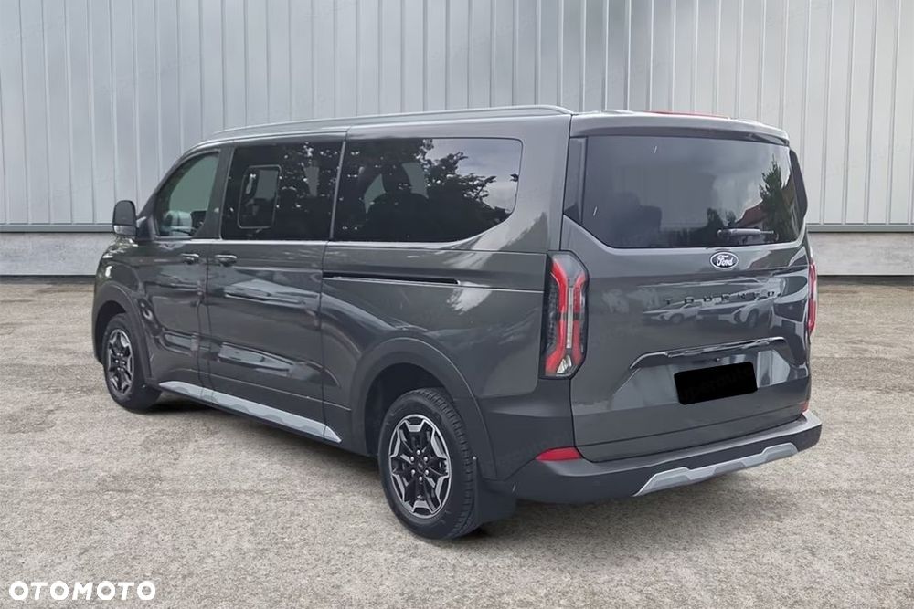 Ford Tourneo Custom - 8