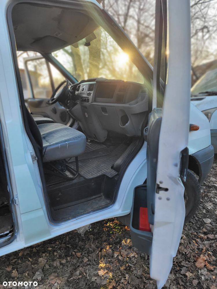 Ford Transit - 8