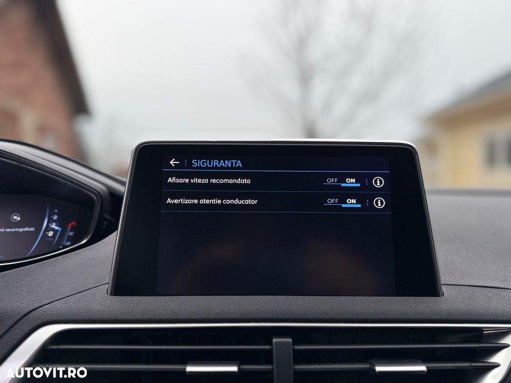 Peugeot 3008 PureTech 130 Stop & Start GPF Active Pack - 12