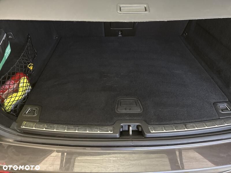 Volvo XC 60 B4 B Momentum Pro - 22