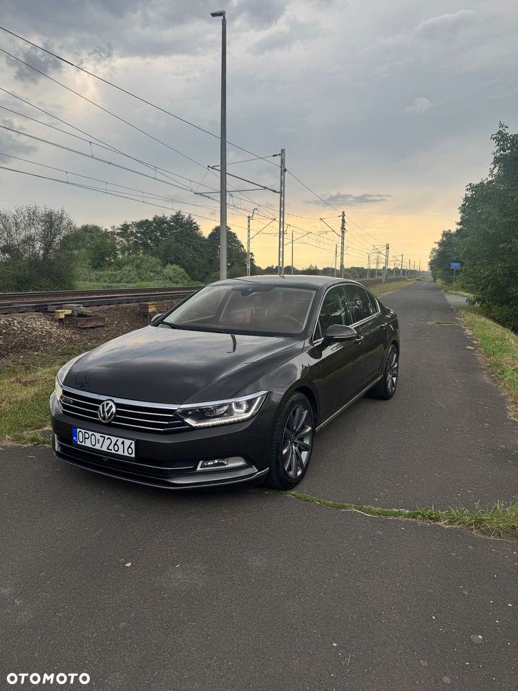 Volkswagen Passat - 2