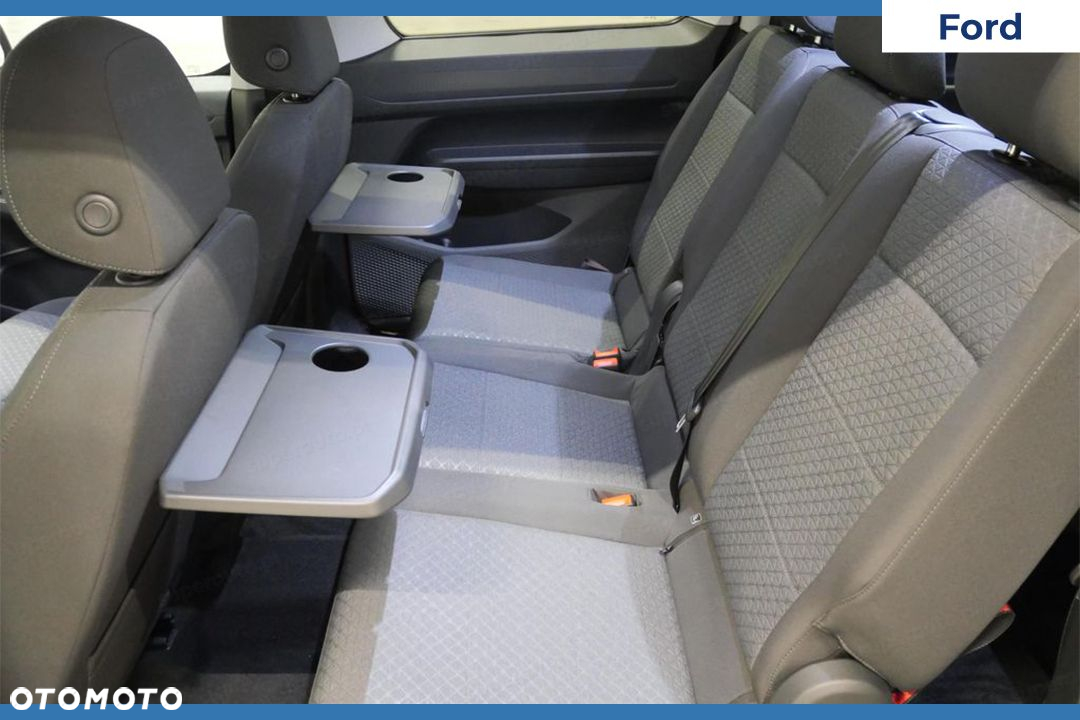 Ford Tourneo Connect - 12