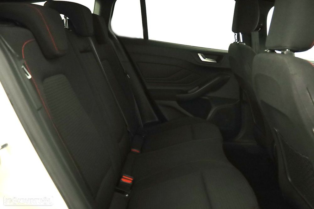 Ford Focus SW - 22