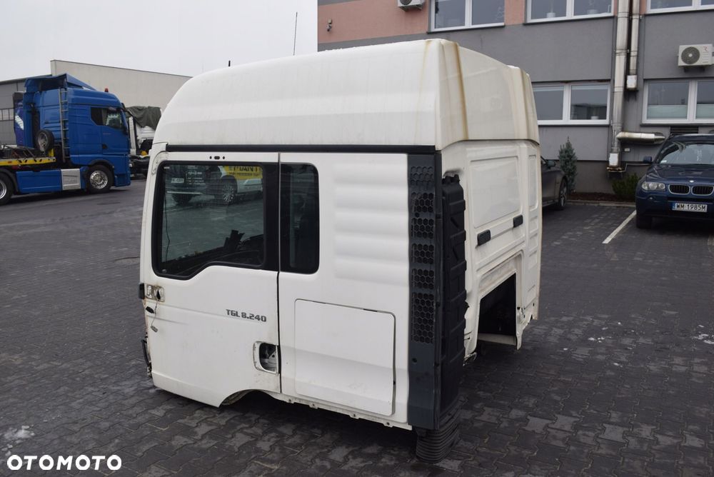SZKIELET KABINA SYPIALNA Z DRZWIAMI MAN TGL / TGM - 3